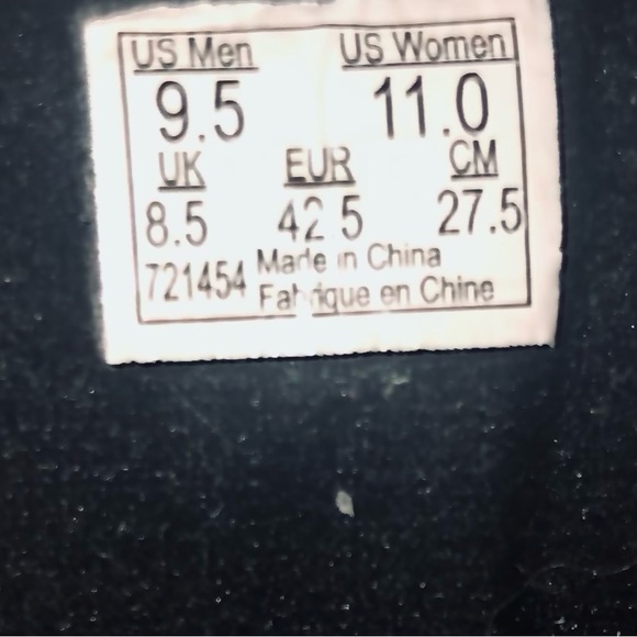 **USED** Vans skater boy style sneakers - Picture 3 of 5